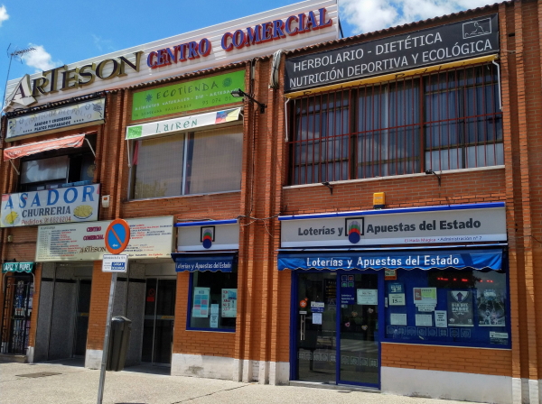 Loter&iacute;a El Hada M&aacute;gica en el Artes&oacute;n